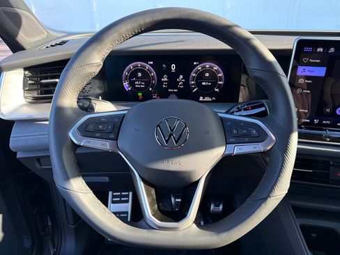 New 2026 Volkswagen Tiguan SE R-Line image 15