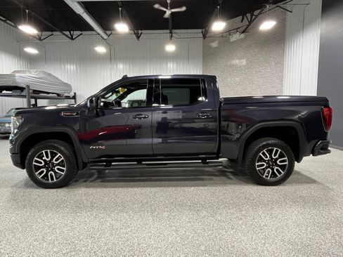 Certified 2023 GMC Sierra 1500 AT4 w/ Technology Package image 2
