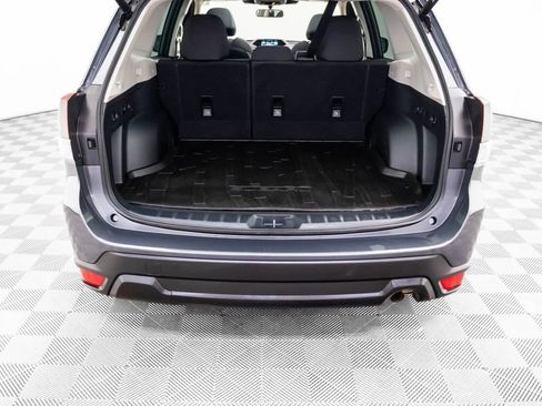 Used 2023 Subaru Forester Premium image 32