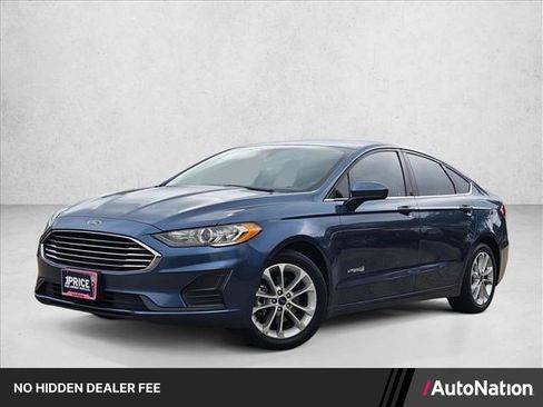 Used 2019 Ford Fusion SE FWD image 1