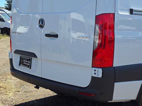 Used 2026 Mercedes-Benz Sprinter 2500 image 17