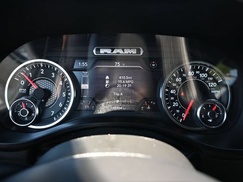 Used 2025 RAM 1500 Laramie AWD/4WD image 9