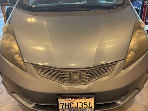 Used 2011 Honda Fit image 1