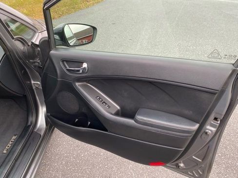 Used 2015 Kia Forte EX w/ Premium Package image 21