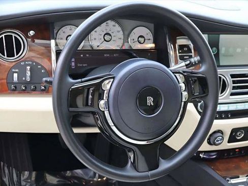 Certified 2014 Rolls-Royce Ghost RWD image 10