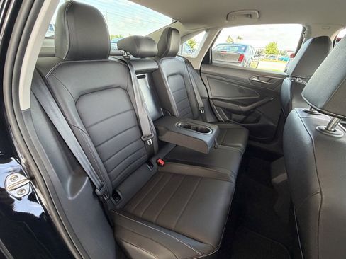 Used 2024 Volkswagen Jetta SE FWD image 22