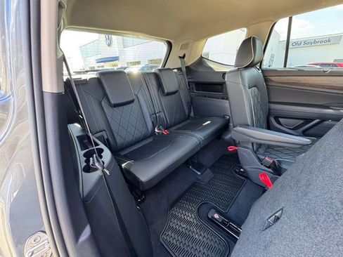 Used 2024 Volkswagen Atlas SEL Premium R-Line image 26