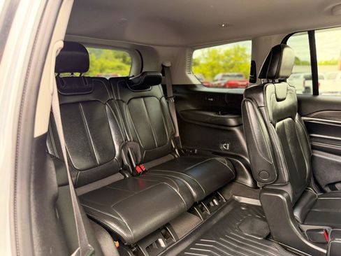 Used 2021 Jeep Grand Cherokee L Limited AWD/4WD image 21
