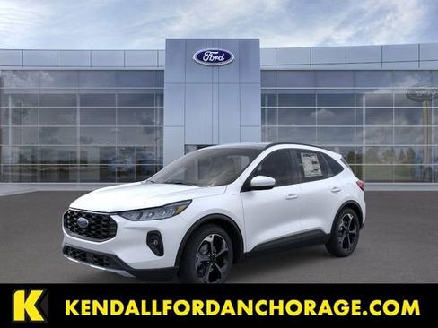 Used 2025 Ford Escape ST-Line Select w/ Tech Pack #1 AWD/4WD image 1