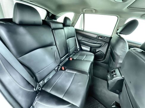 Used 2018 Subaru Outback 2.5i Limited AWD/4WD image 30