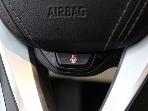 Used 2018 BMW 540i xDrive w/ Premium Package image 23