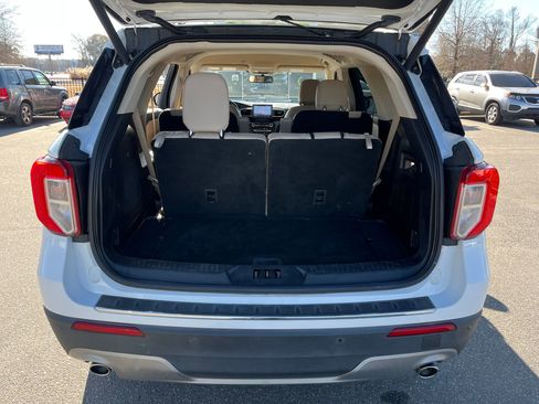 Used 2021 Ford Explorer Limited w/ Equipment Group 301A image 18