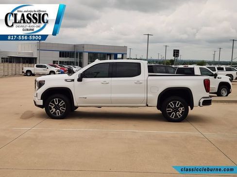 Used 2025 GMC Sierra 1500 AT4 w/ AT4 Premium Package AWD/4WD image 7