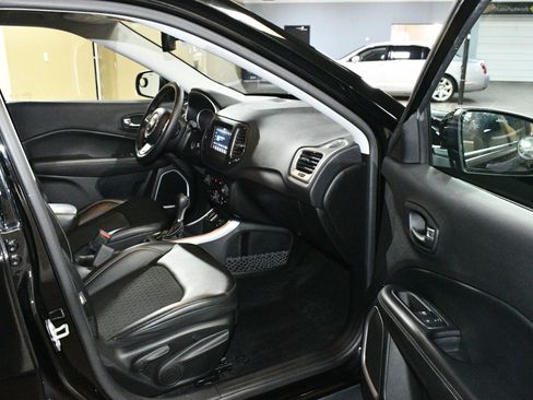 Used 2019 Jeep Compass Latitude w/ Popular Equipment Group image 48