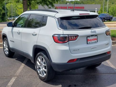 Used 2023 Jeep Compass Latitude AWD/4WD image 24