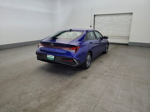 Used 2024 Hyundai Elantra SEL FWD image 9