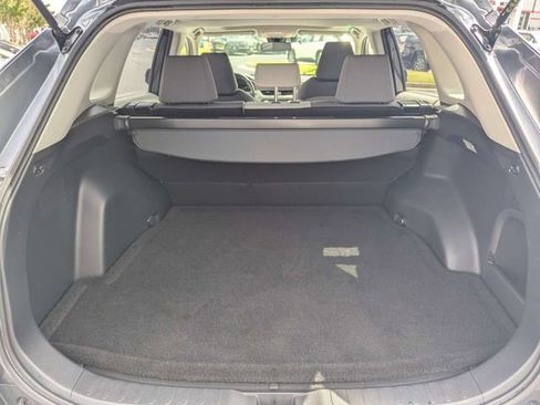 Used 2019 Toyota RAV4 XLE AWD/4WD image 6