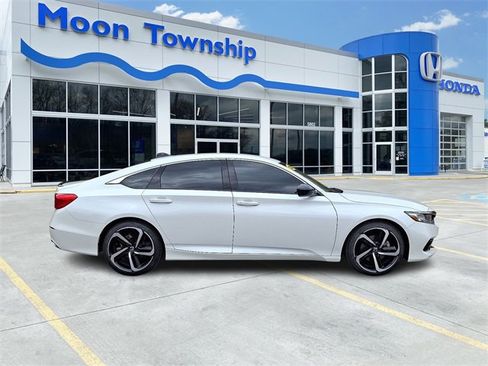 Used 2022 Honda Accord Sport image 7