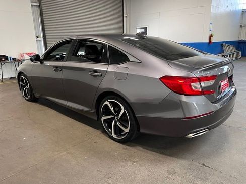 Used 2018 Honda Accord Sport image 4