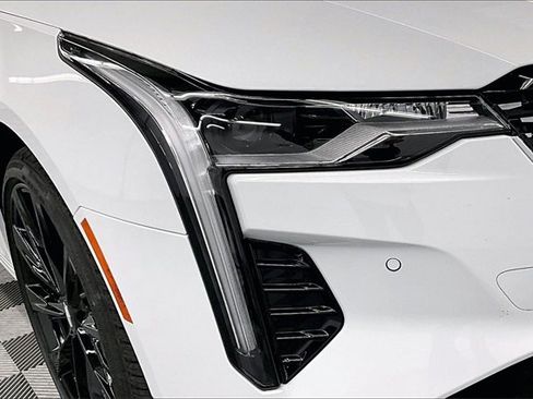 Used 2025 Cadillac CT4 Premium Luxury image 33
