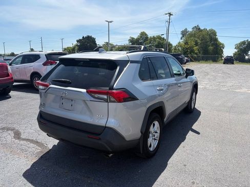 Used 2021 Toyota RAV4 XLE w/ Convenience Package AWD/4WD image 5