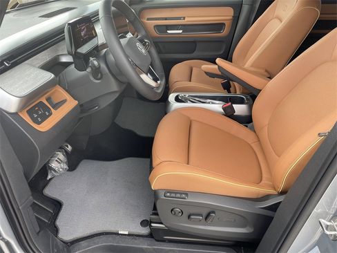 New 2025 Volkswagen ID. Buzz Pro S image 13