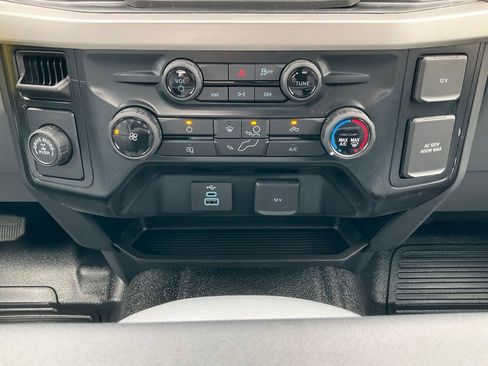 New 2025 Ford F250 XL w/ XL Chrome Package image 31