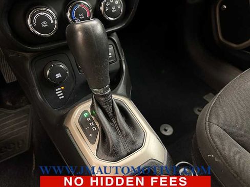 Used 2016 Jeep Renegade 75th Anniversary AWD/4WD image 29
