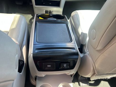 Used 2015 Toyota Sienna XLE Premium AWD/4WD image 29