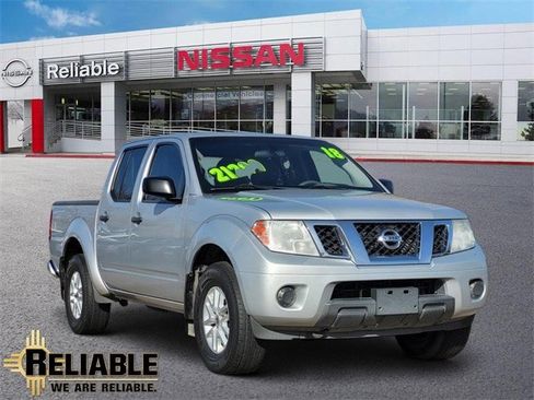 Used 2018 Nissan Frontier SV image 1
