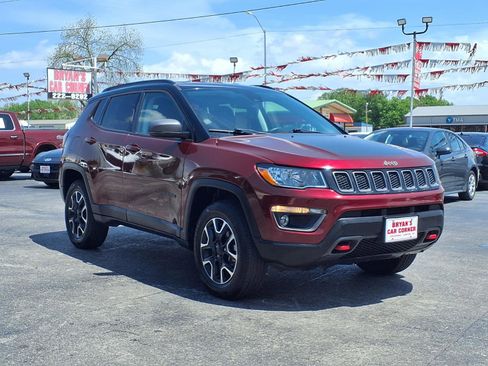 Used 2021 Jeep Compass Trailhawk AWD/4WD image 25