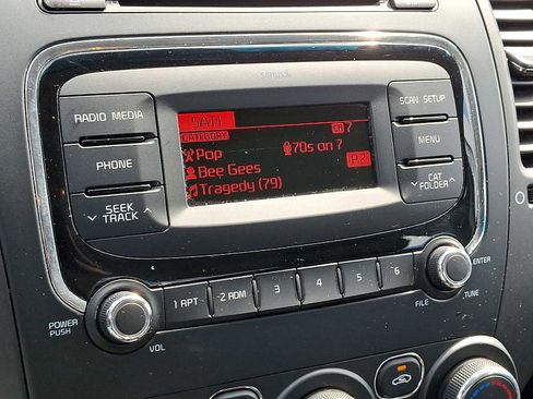 Used 2017 Kia Forte LX image 15