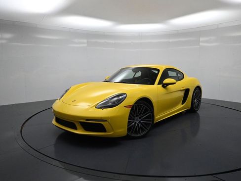 Used 2025 Porsche 718 Cayman image 1