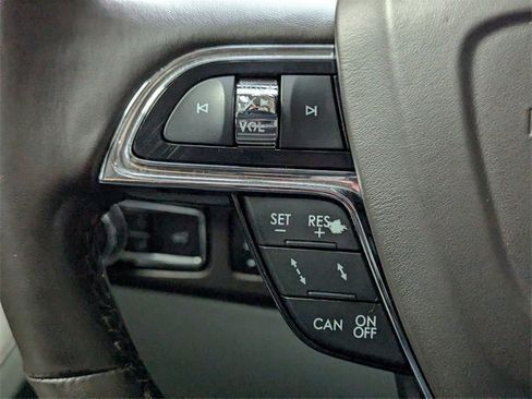 Used 2020 Lincoln Navigator Black Label w/ Cargo Convenience Package image 23