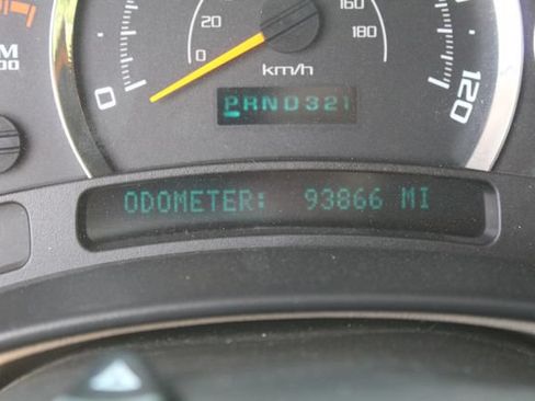 Used 2004 Chevrolet Silverado 2500 LT AWD/4WD image 33