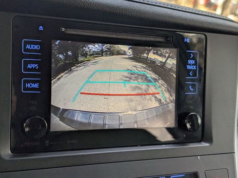 Used 2017 Toyota Sienna XLE image 24