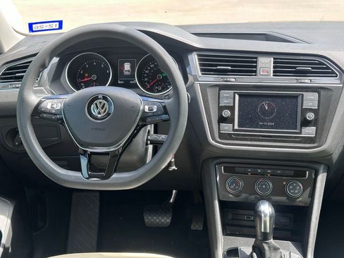 Used 2019 Volkswagen Tiguan S image 21