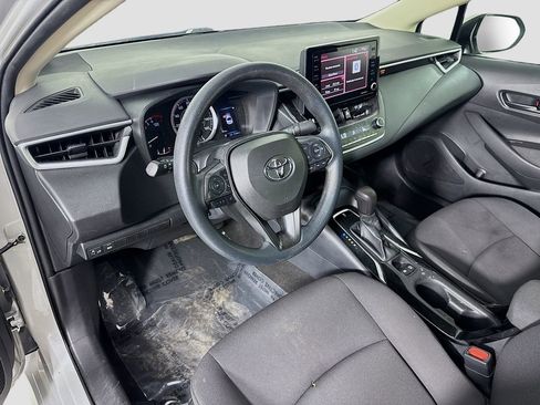Used 2022 Toyota Corolla LE image 18