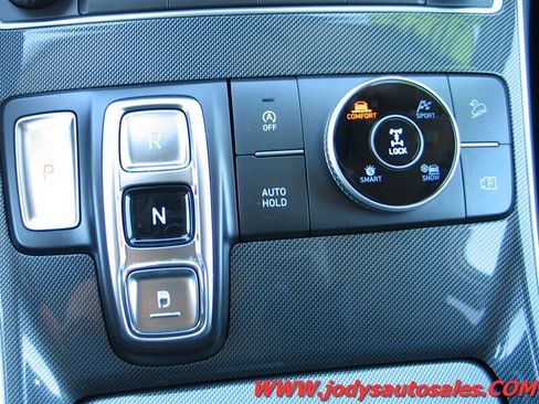 Used 2023 Hyundai Santa Fe SE AWD/4WD image 17