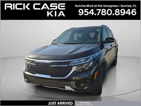 Used 2025 Kia Seltos EX FWD image 1