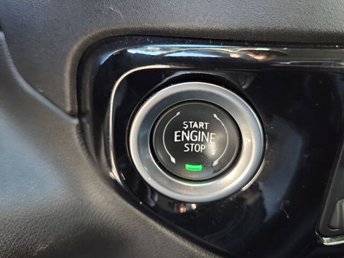 Used 2025 GMC Sierra 1500 SLT RWD image 21