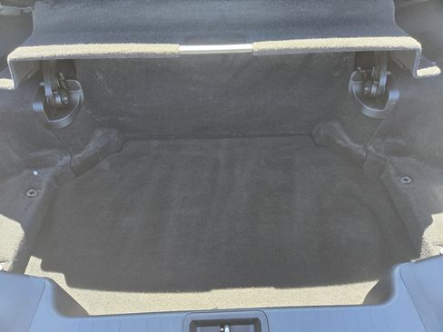 Used 2016 Mercedes-Benz SL 550 image 28