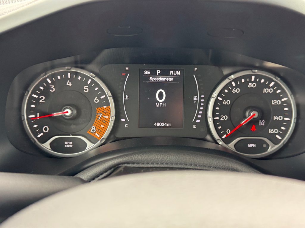 Used 2023 Jeep Renegade Latitude AWD/4WD image 12