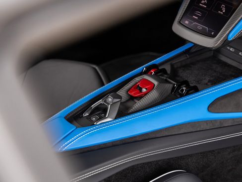 Used 2024 Lamborghini Revuelto image 37