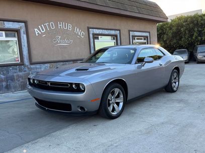 Used 2016 Dodge Challenger SXT