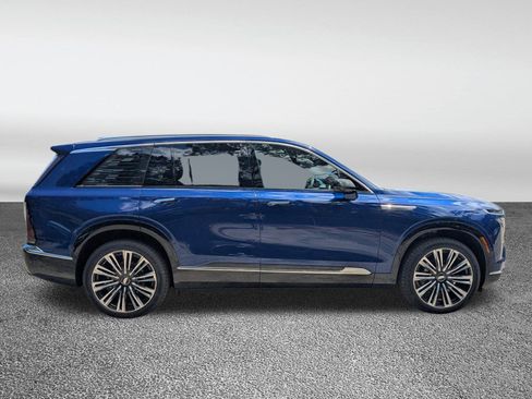 New 2026 Cadillac Vistiq Premium Luxury w/ LPO, Floor Liner Package AWD/4WD image 22