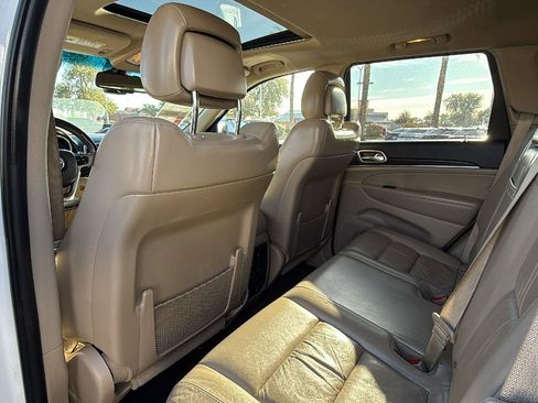 Used 2014 Jeep Grand Cherokee Limited w/ Trailer Tow Group IV image 24