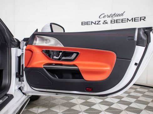 Used 2023 Mercedes-Benz SL 43 AMG image 22