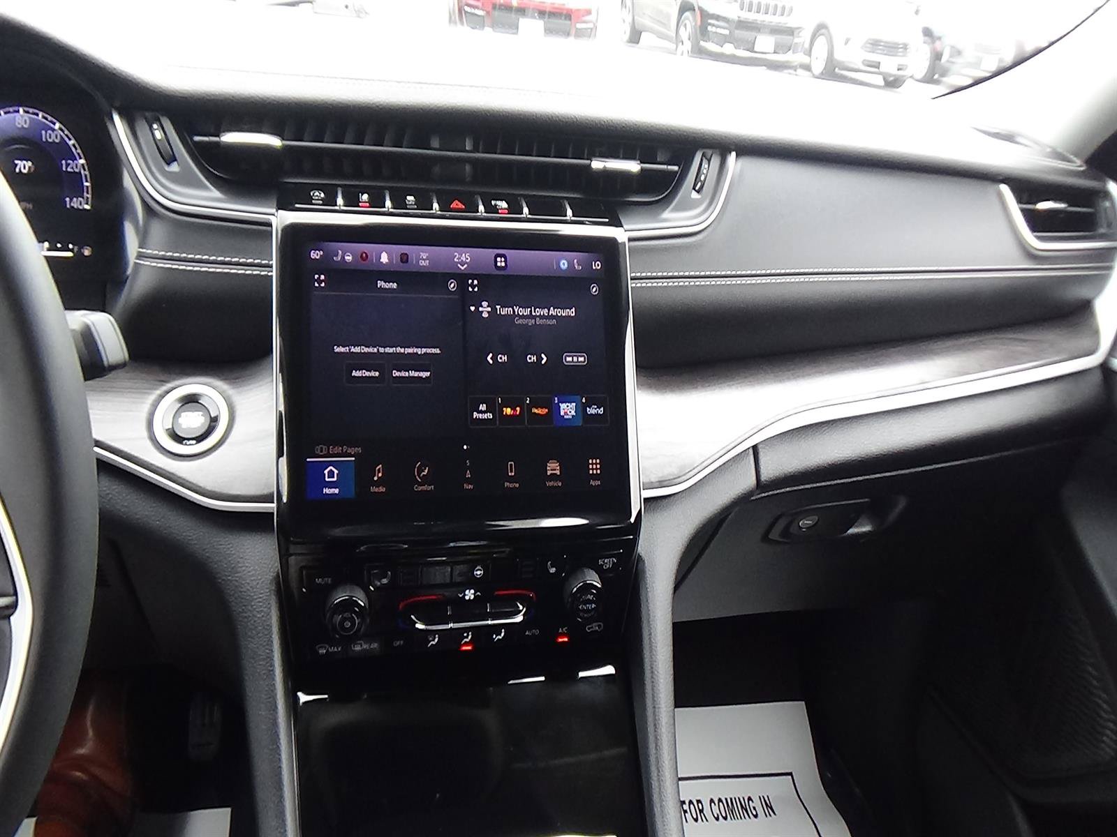 Used 2023 Jeep Grand Cherokee L Limited AWD/4WD image 24