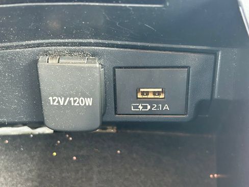 Used 2021 Toyota Corolla LE FWD image 27